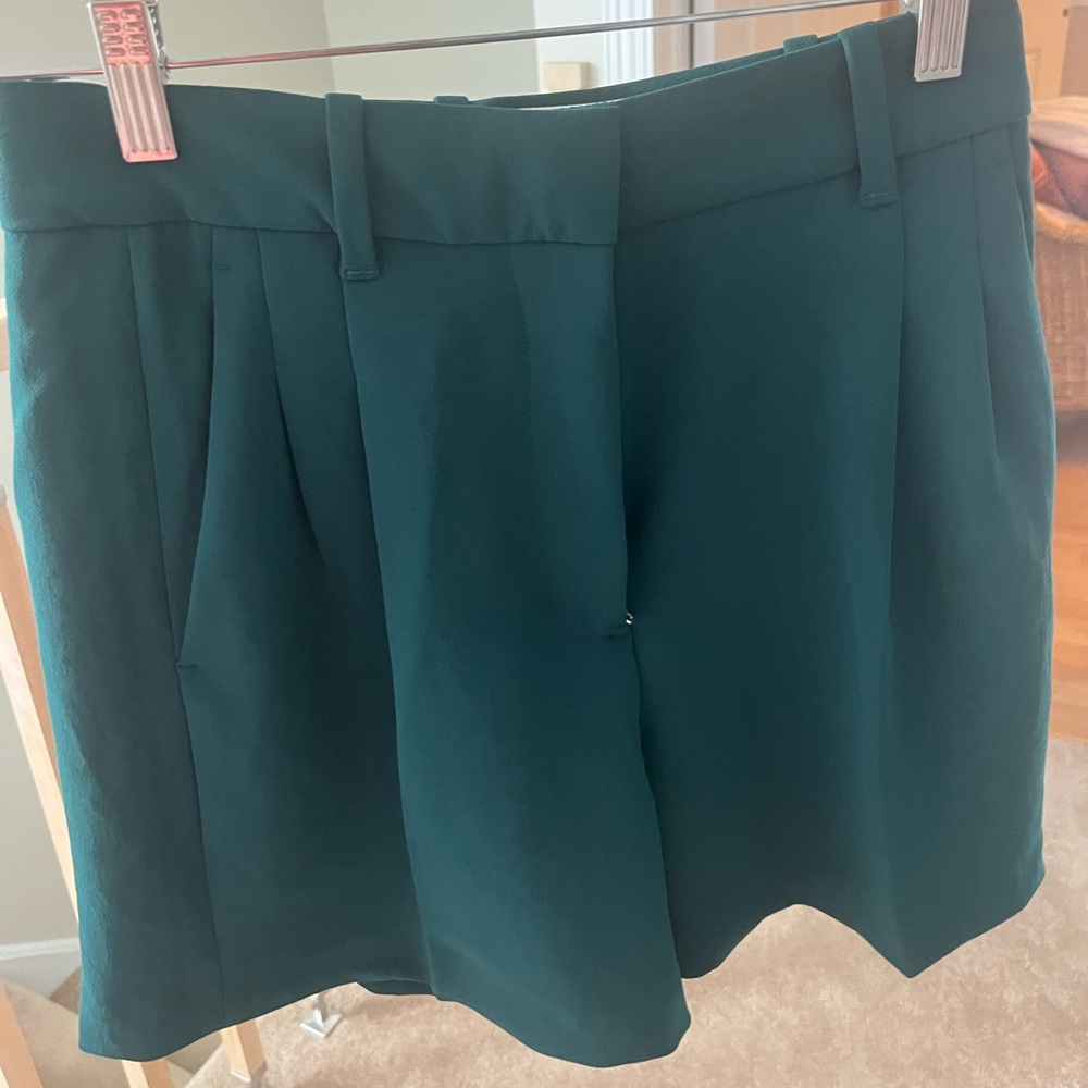 Aritzia effortless shorts